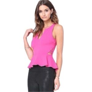 Bebe Radiant Orchid Sleeveless V-Neck Side Lace Peplum Hem Top Size Medium